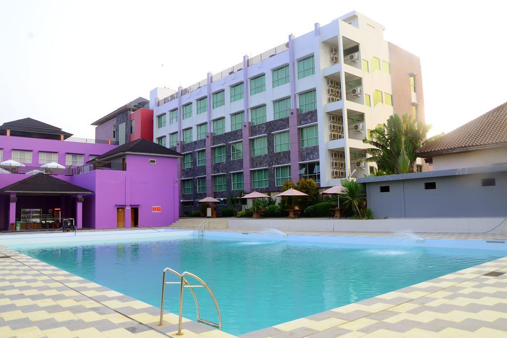 Aston Tanjung City Hotel Tanjung (Kalimantan) Exterior foto